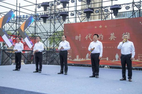 新城控股寶應吾悅廣場舉行城區(qū)文藝團隊節(jié)目展演暨專家輔導活動